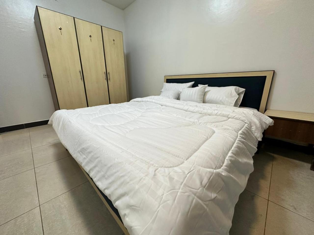 أجنحة الرونق المخدومة Apartment